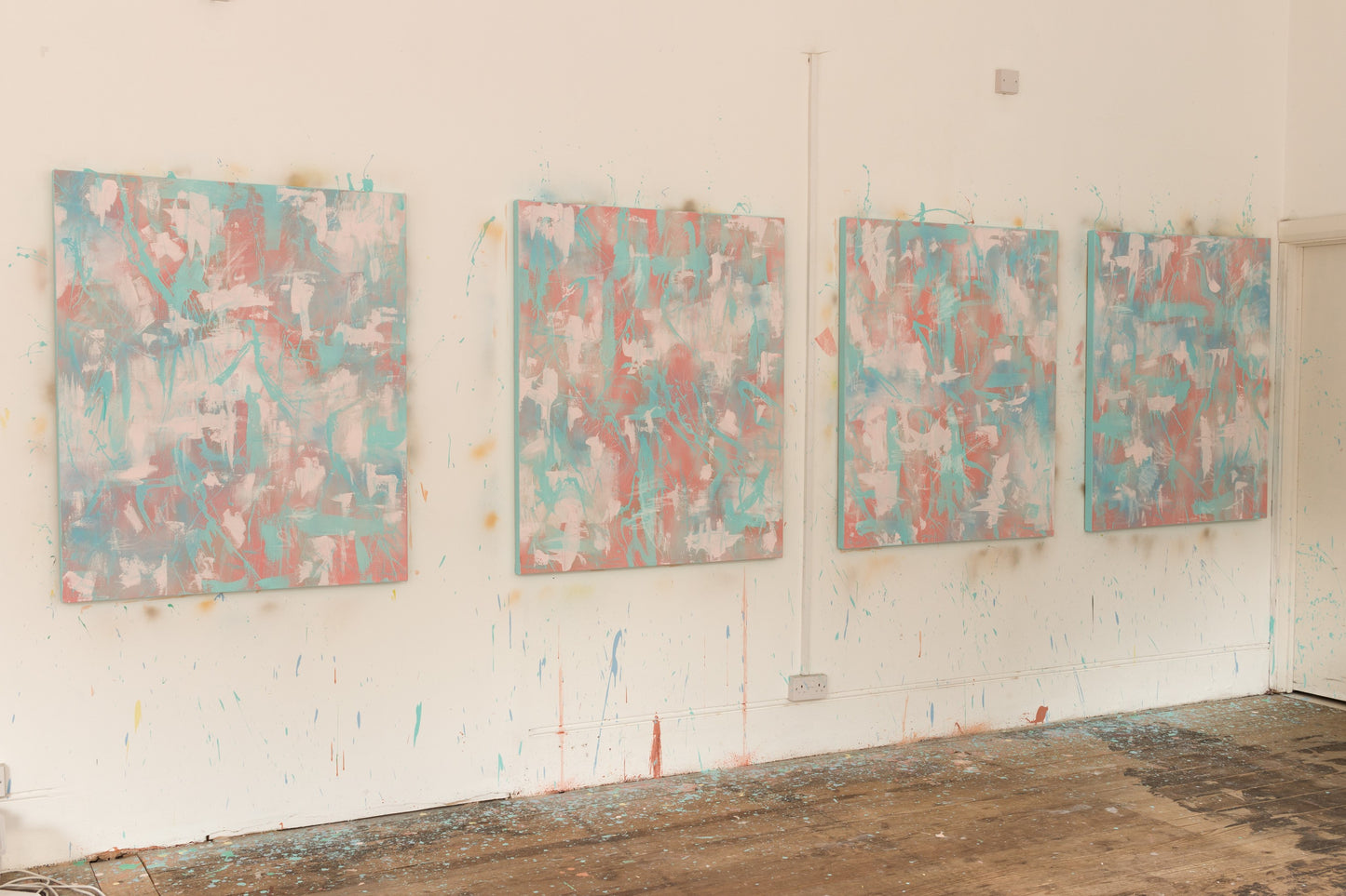 Bubble Gums : 48" x 160" - 122 x 406 cm